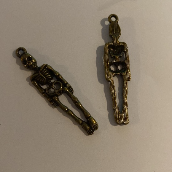 CLEARANCE SALE NEW Skeleton charms (12) - Picture 3 of 3